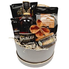 Šedý box s rumom Božkov Republica 0.7L